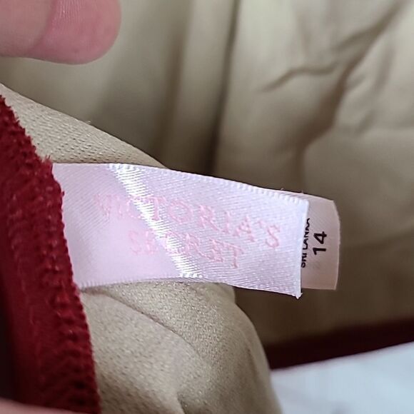 Victoria's Secret Plunge V Neck Low Open Back High Leg One Piece Bathing Suit - Picture 6 of 8